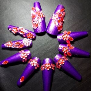 Press-On Handmade Nails